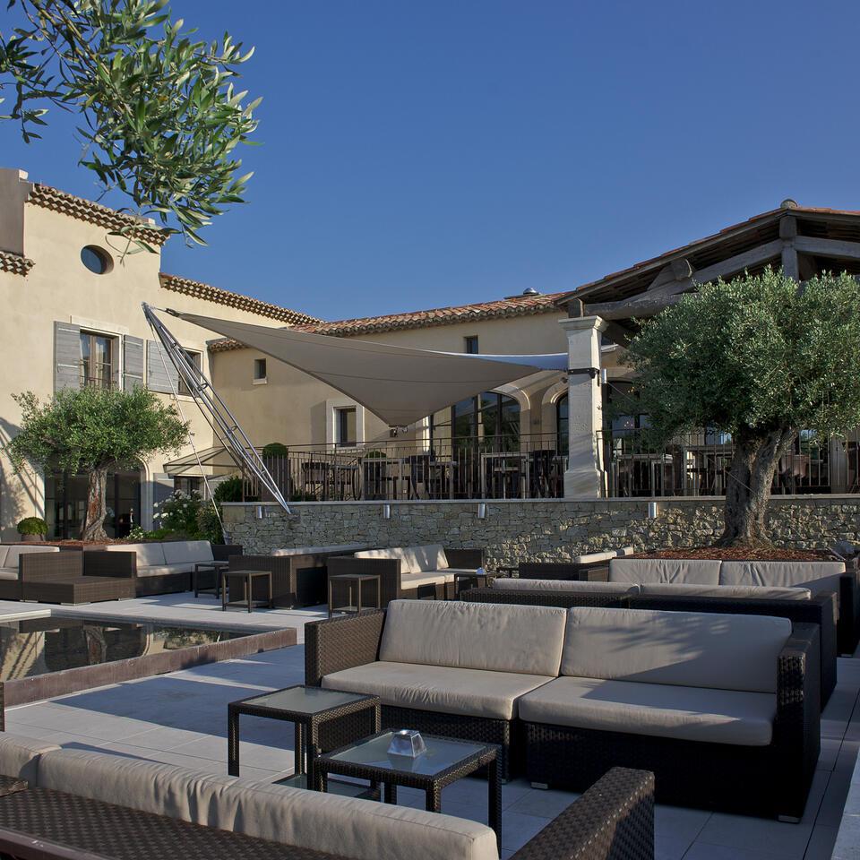 Chai du Château La Coste à Le Puy-Sainte-Réparade - Photographe : Didier Gémignani
