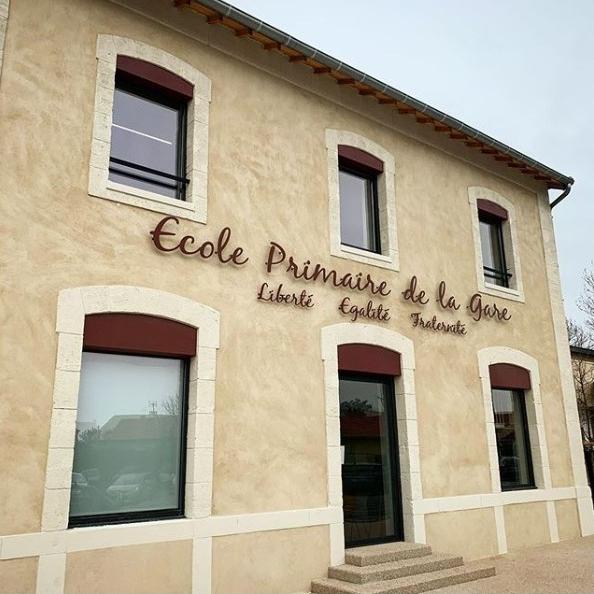 ÉCOLE - Pélissanne